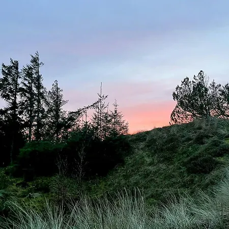 House With Wide Views In Dunes Near